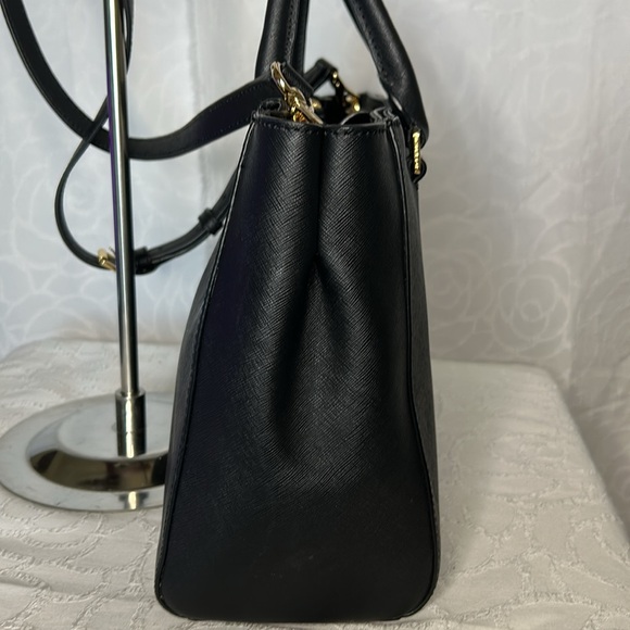 MICHAEL KORS KELLEN black leather saffiano top handle satchel handbag. - Picture 7 of 15